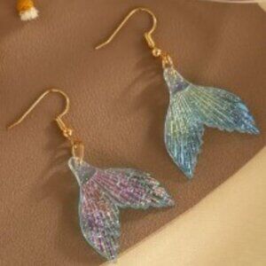 Mermaid Tail Dangle Earrings: Shimmering Acrylic Drops in Soft Pastels